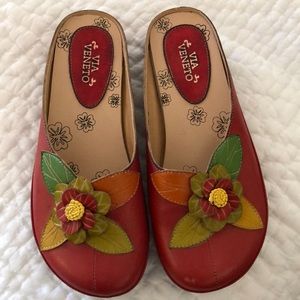 Italian Red Flower Shoes- Size 7!